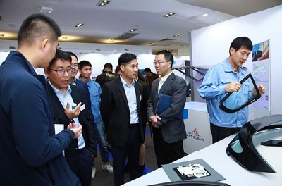 圣戈班走进BJEV 一块车窗玻璃背后的力与美技术交流纪实